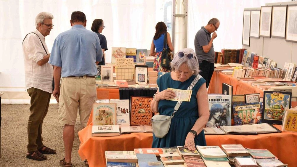 Alla Mostra del Libro e della Stampa Antica partecipano 40 espositori Alla Mostra del Libro e della Stampa Antica partecipano 40 espositori