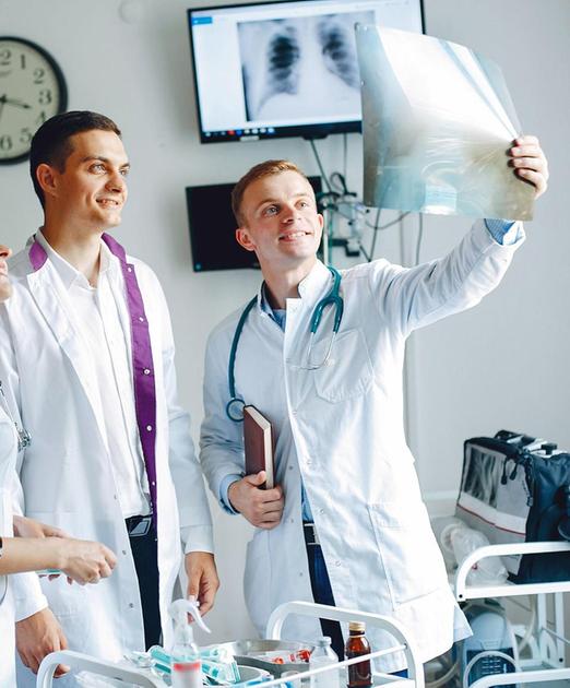 https://www.lanazione.it/image-service/view/acePublic/alias/contentid/NmI3MjliNWQtZGQ3MS00/0/la-diagnosi-precoce-sia-per-tutti-progetto-per-coinvolgere-gli-stranieri.jpeg?f=1.90:1&h=630