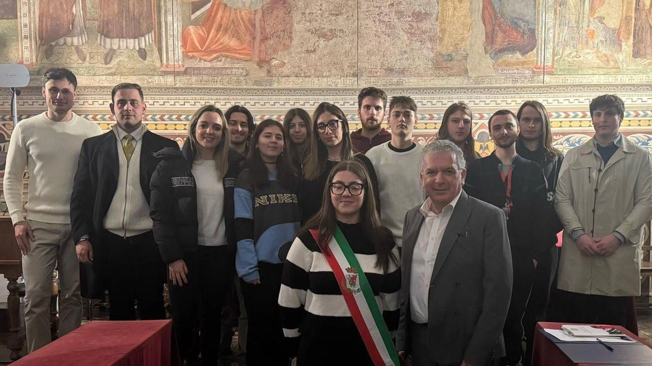 Il consiglio comunale giovani di Volterra Il consiglio comunale giovani di Volterra