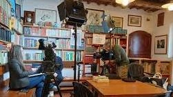 Maria Giammaresi presenta "Indagini dall’Aldilà". Il libro è ambientato tra Viareggio e Forte dei Marmi .