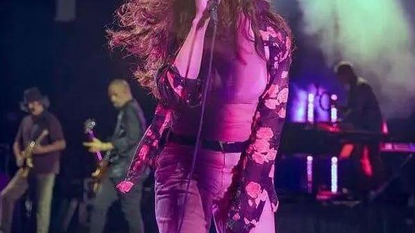 https://www.lanazione.it/image-service/view/acePublic/alias/contentid/NmIwNTg1MmItNTA1OS00/0/la-magia-di-alanis-morissette-il-ritorno-al-summer-dopo-22-anni.jpeg?f=16:9&w=1200&h=630