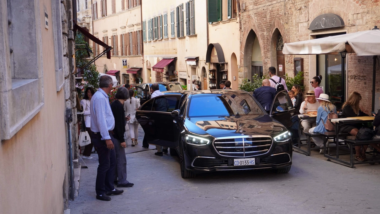 L'auto dell'ex sovrano L'auto dell'ex sovrano