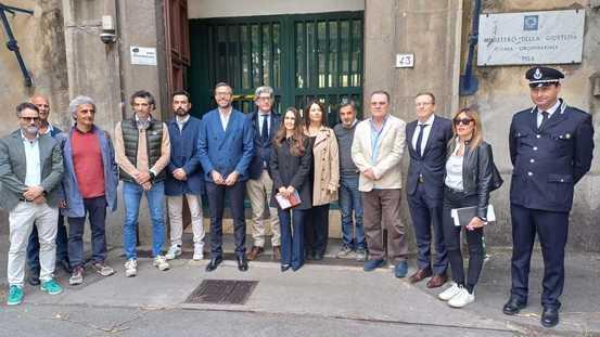 https://www.lanazione.it/image-service/view/acePublic/alias/contentid/NmJhYmE2ODItYWNhMC00/0/ci-sono-ora-290-detenuti-un-progetto-per-il-carcere-con-ingegneri-e-architetti.jpeg?f=16:9&w=1200&h=630