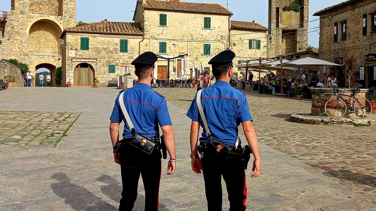 Carabinieri a Monteriggioni Carabinieri a Monteriggioni