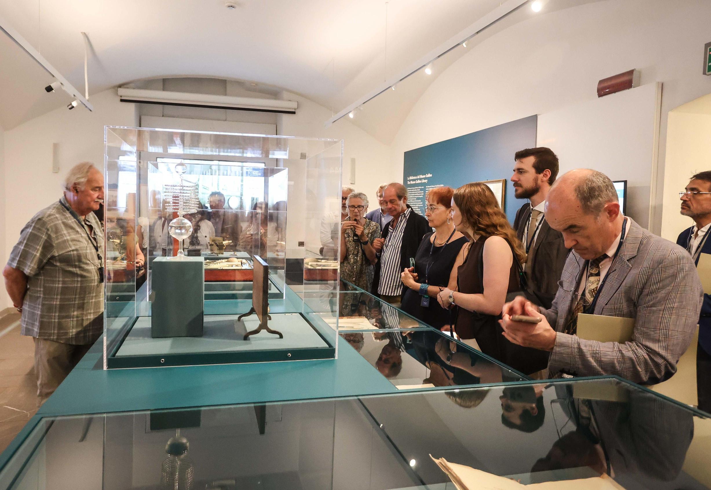 Museo Galileo: cento anni di scienza. Edizioni pregiate, foto e strumenti Museo Galileo: cento anni di scienza. Edizioni pregiate, foto e strumenti