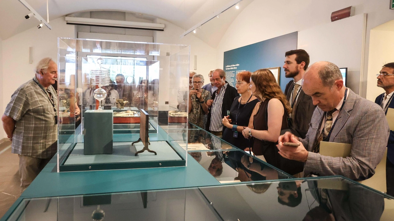 La mostra per celebrare il centenario del Museo Galileo. aperta fino al 19 ottobre La mostra per celebrare il centenario del Museo Galileo. aperta fino al 19 ottobre