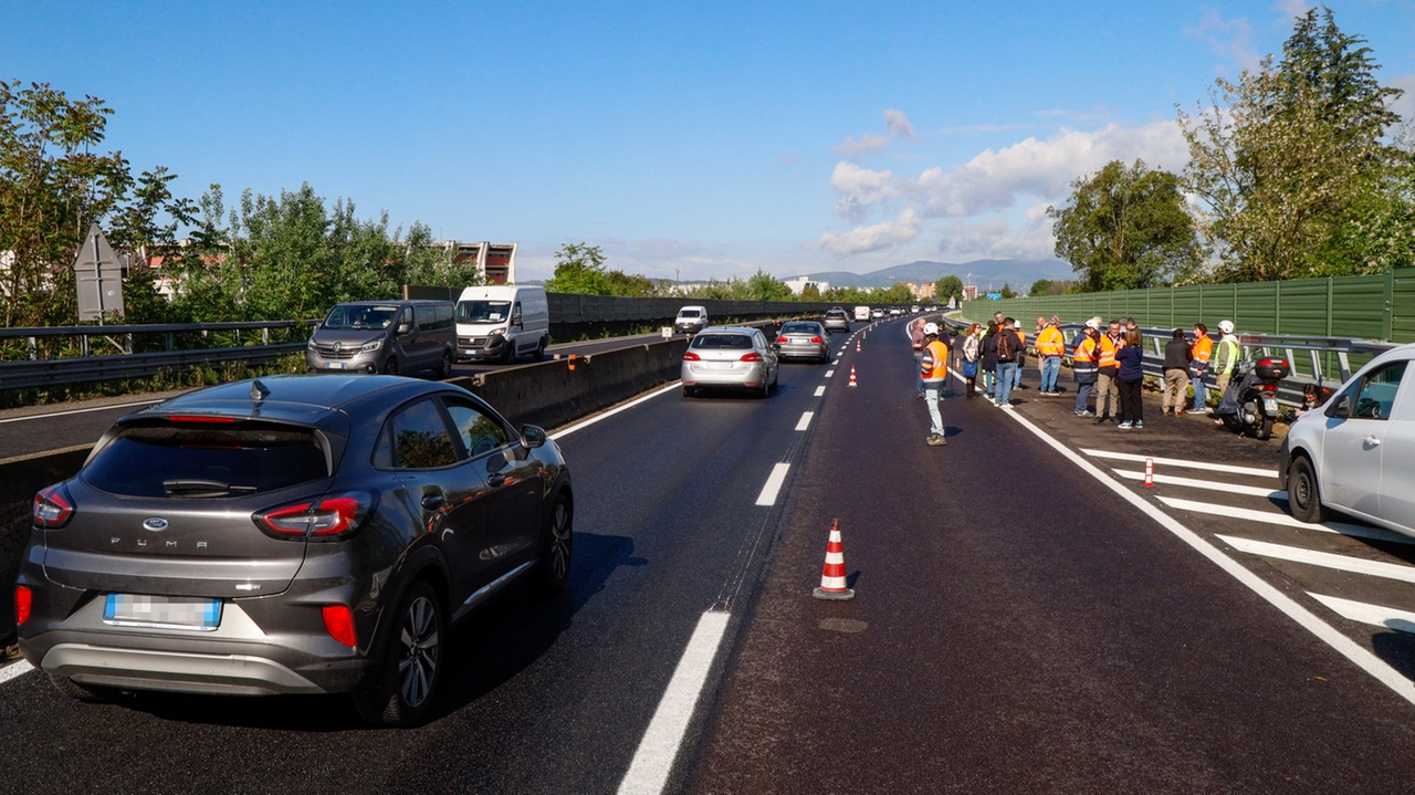 Da oggi cominciano i giorni più difficili per chi viaggia sulla superstrada. Interventi limitati, ma qualche lavoro c’è. "Restate sempre informati". Da oggi cominciano i giorni più difficili per chi viaggia sulla superstrada. Interventi limitati, ma qualche lavoro c’è. "Restate sempre informati".