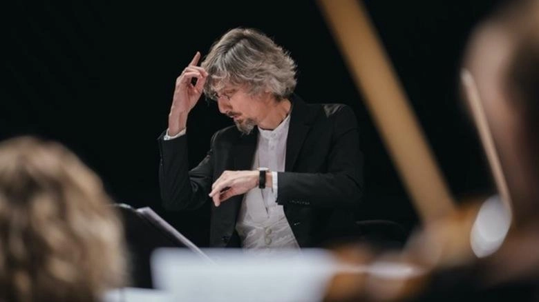 Per questa straordinaria decima edizione del Festival centinaia di musicisti provenienti da tutto il mondo; qui il maestro Federico Maria Sardelli Per questa straordinaria decima edizione del Festival centinaia di musicisti provenienti da tutto il mondo; qui il maestro Federico Maria Sardelli