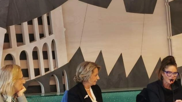 Sommario: Conferenza a Pisa contro la violenza sulle donne: autorità e istituzioni si impegnano per la prevenzione e il contrasto, con focus sulle vittime e la sensibilizzazione. Sommario: Conferenza a Pisa contro la violenza sulle donne: autorità e istituzioni si impegnano per la prevenzione e il contrasto, con focus sulle vittime e la sensibilizzazione.