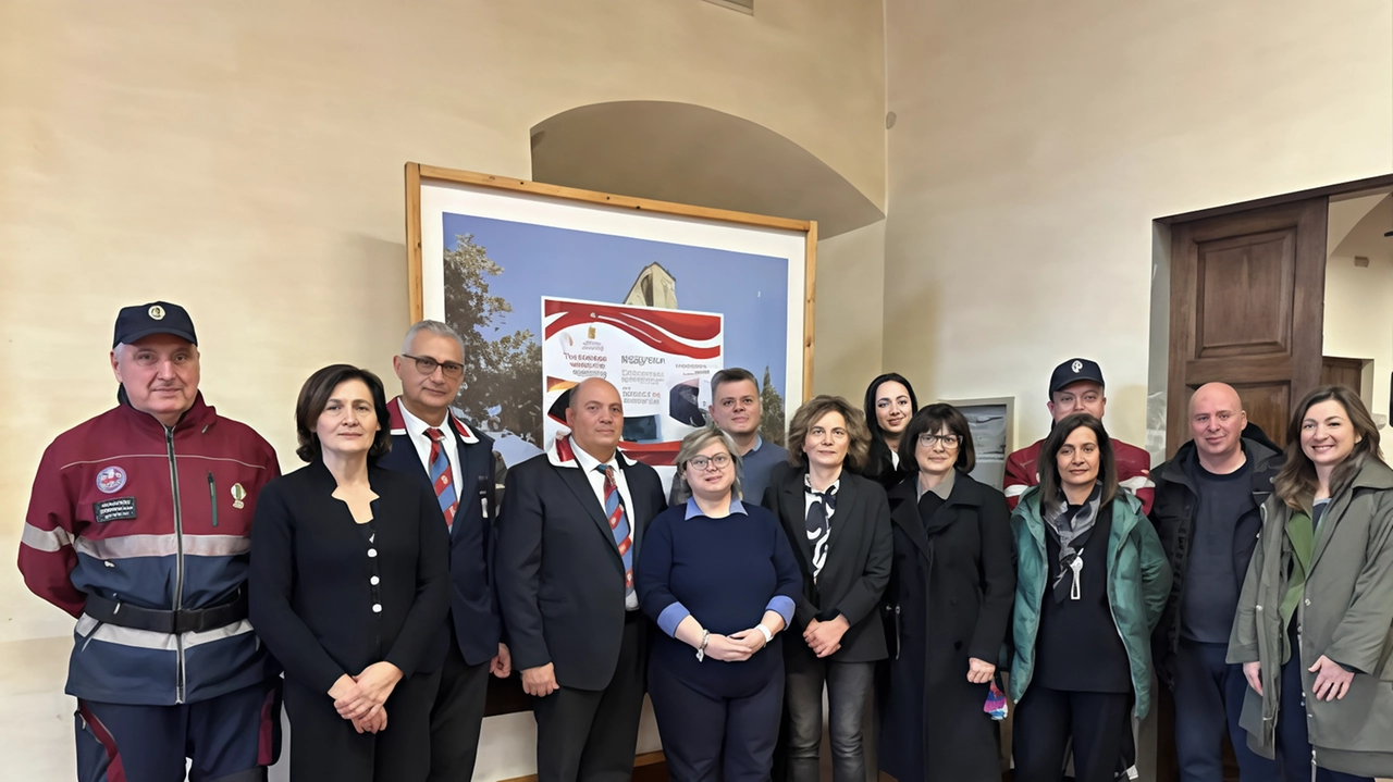 AREZZO Nasce "Lo Sportello vicino a te". Uno sportello di ascolto che aprirà lunedì 13 al Cas Tortaia. Un luogo per... AREZZO Nasce "Lo Sportello vicino a te". Uno sportello di ascolto che aprirà lunedì 13 al Cas Tortaia. Un luogo per...