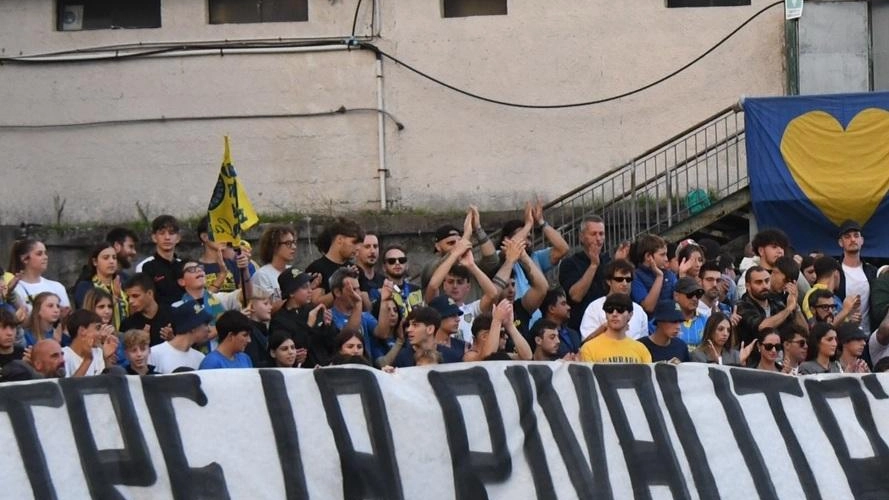 Sommario: Deviazioni e sospensioni delle corse dei bus Autolinee Toscane in occasione del match Carrarese - Juve Stabia. Informazioni dettagliate sulle modifiche e contatti utili sul sito ufficiale dell'azienda. Sommario: Deviazioni e sospensioni delle corse dei bus Autolinee Toscane in occasione del match Carrarese - Juve Stabia. Informazioni dettagliate sulle modifiche e contatti utili sul sito ufficiale dell'azienda.