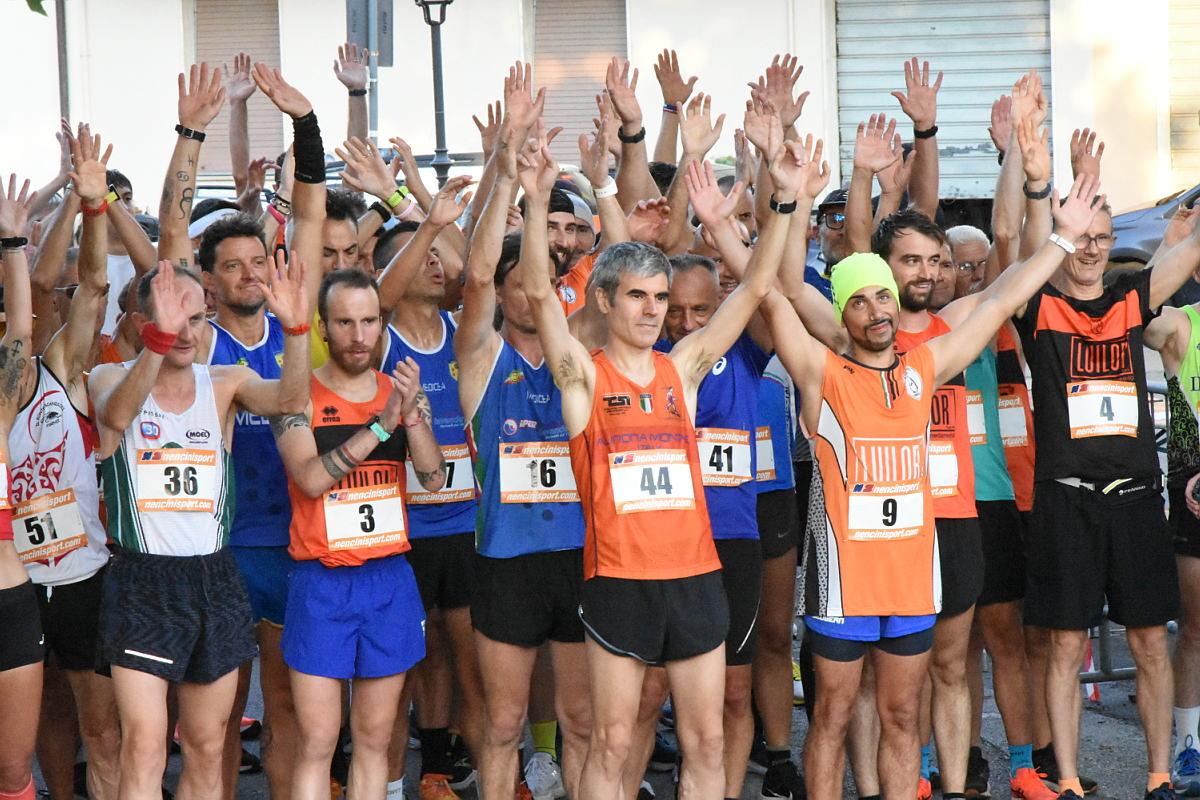 Torna la 46ª edizione della classica podistica in Val di Bisenzio, quest’anno in notturna Torna la 46ª edizione della classica podistica in Val di Bisenzio, quest’anno in notturna