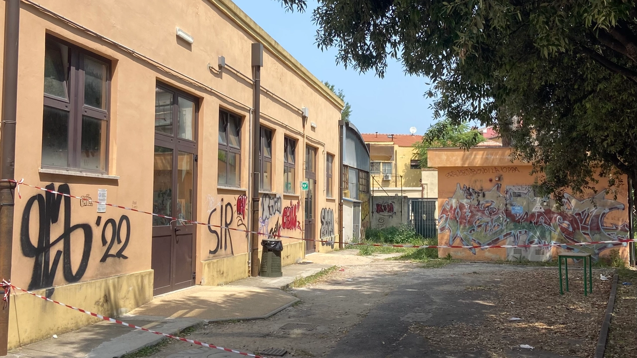 I ladri vandali si sono introdotti nella palestra dell’istituto I ladri vandali si sono introdotti nella palestra dell’istituto
