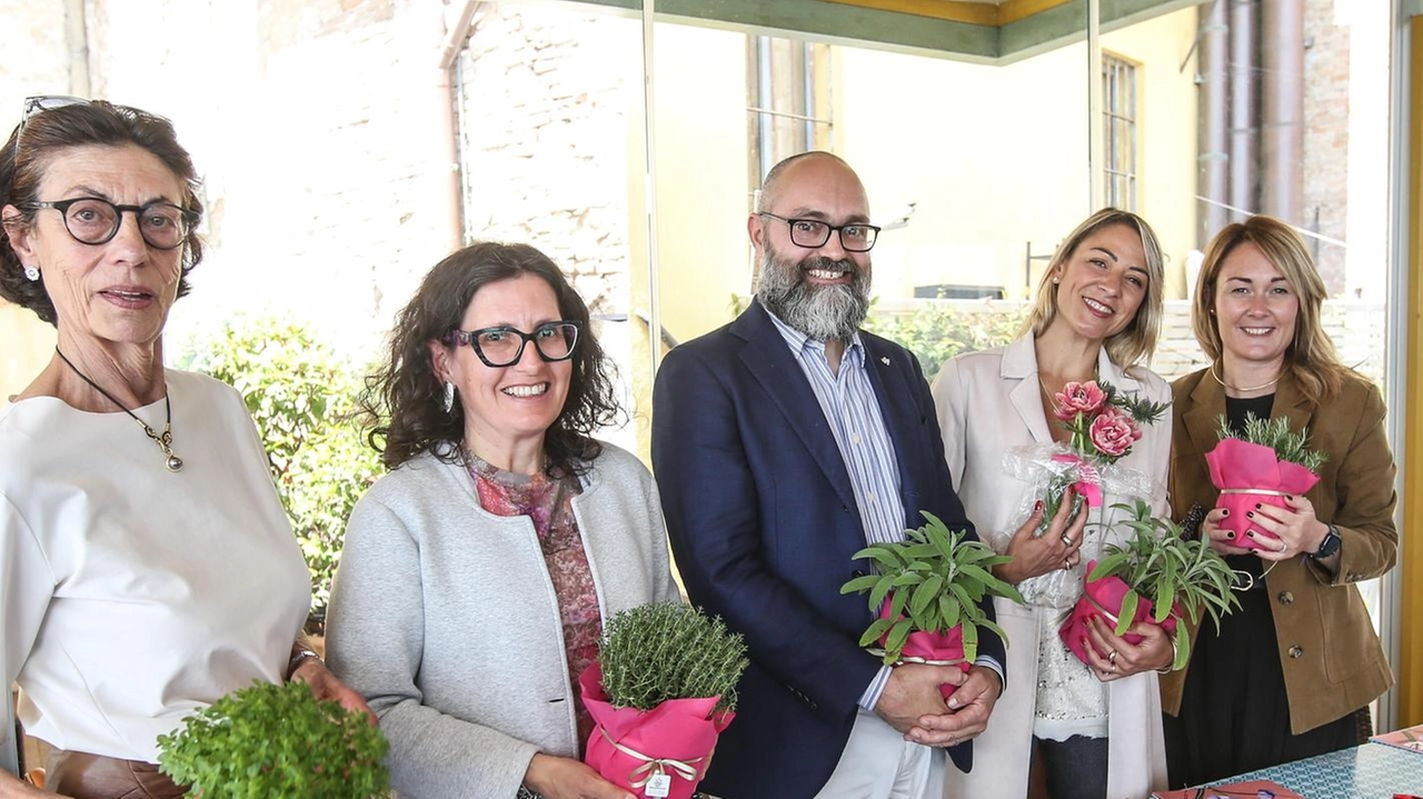 Compie 18 anni il Perugia Flower Show e dal 24 al 25 maggio torna nella rinnovata Villa del Colle del... Compie 18 anni il Perugia Flower Show e dal 24 al 25 maggio torna nella rinnovata Villa del Colle del...