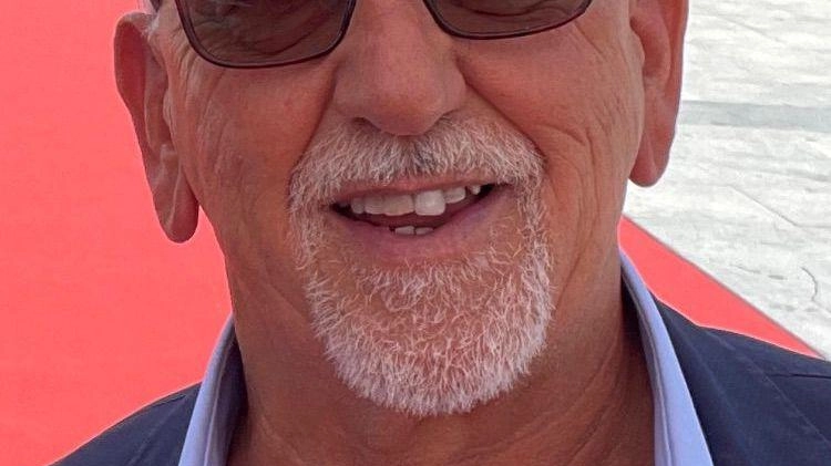 Il presidente della società. Legends Carrara Giorgio Benfatto Il presidente della società. Legends Carrara Giorgio Benfatto
