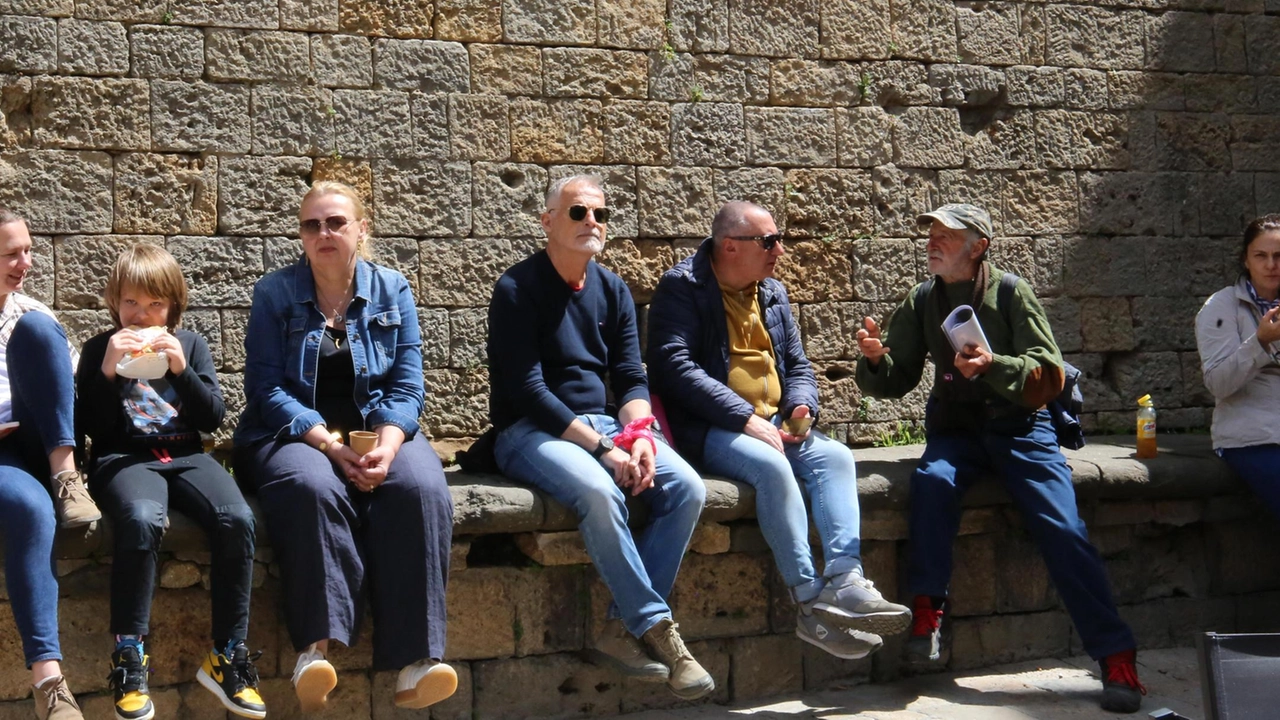 VOLTERRA Il consiglio comunale, riunito per l’ultima seduta dell’anno, ha approvato il bilancio di previsione per il triennio 2025-2027. Un documento... VOLTERRA Il consiglio comunale, riunito per l’ultima seduta dell’anno, ha approvato il bilancio di previsione per il triennio 2025-2027. Un documento...