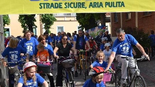 https://www.lanazione.it/image-service/view/acePublic/alias/contentid/NmM1OTJjNjktM2ViNS00/0/ritorna-bicincitta-insieme-a-numerosi-appuntamenti-nel-territorio.jpeg?f=16:9&w=1200&h=630