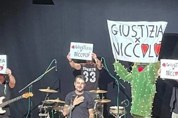 Cartelli per Niccolò Ciatti al concerto di Daniele Melis