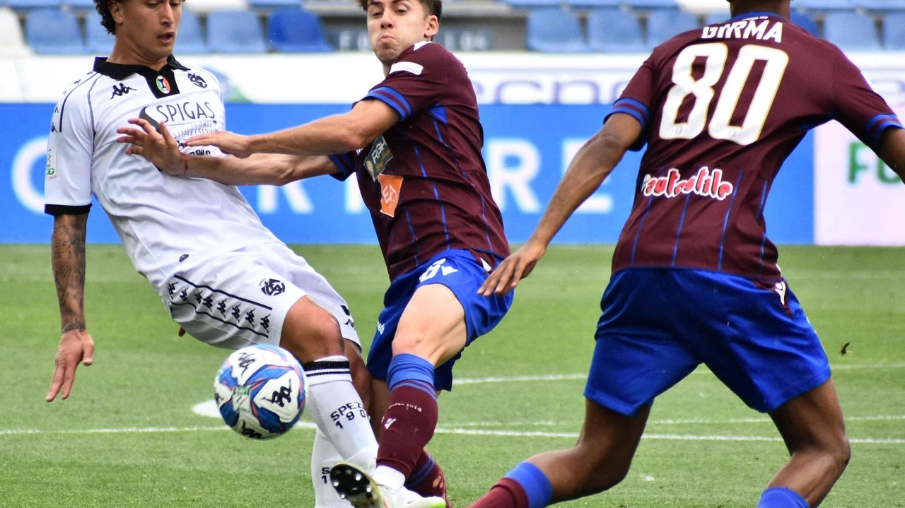 Salvatore Esposito in azione. nel match di Reggio Emilia Salvatore Esposito in azione. nel match di Reggio Emilia