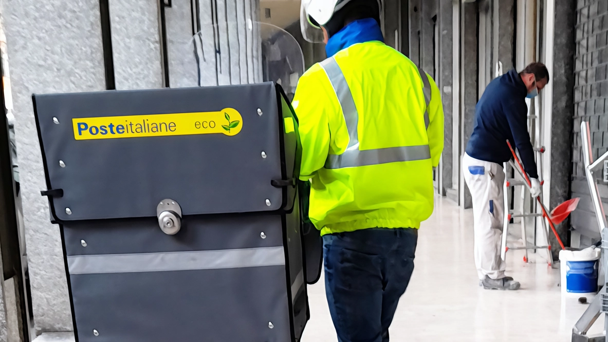 Un dipendente di Poste Un dipendente di Poste