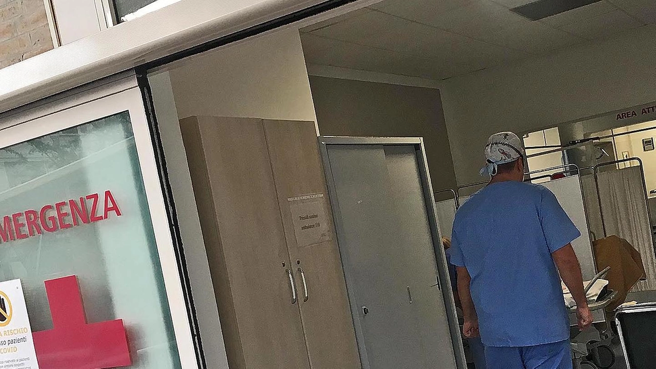 TERNI Pronto soccorso dell’ospedale Santa Maria preso d’assalto: ben 2500 accessi nel periodo natalizio e 55mila nel 2024,... TERNI Pronto soccorso dell’ospedale Santa Maria preso d’assalto: ben 2500 accessi nel periodo natalizio e 55mila nel 2024,...