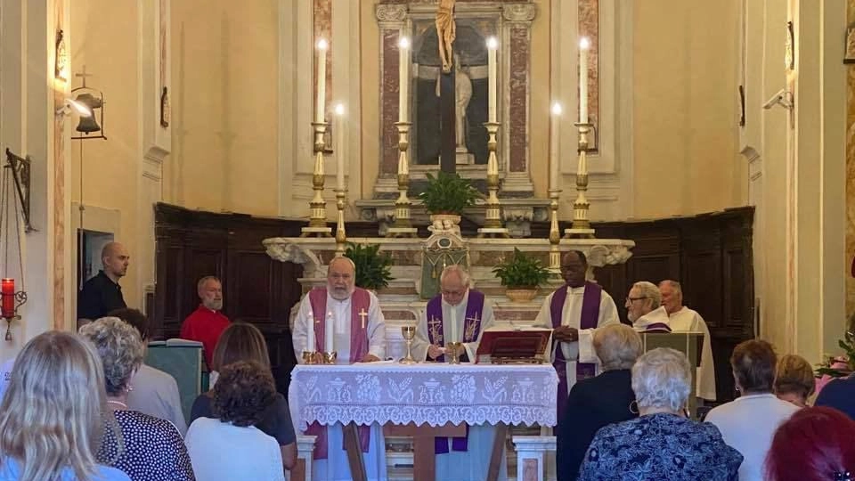La cerimonia in ricordo di padre Domenico Remaggi si è svolta nei giorni scorsi nellc chiesa parrocchiale di Cecina La cerimonia in ricordo di padre Domenico Remaggi si è svolta nei giorni scorsi nellc chiesa parrocchiale di Cecina
