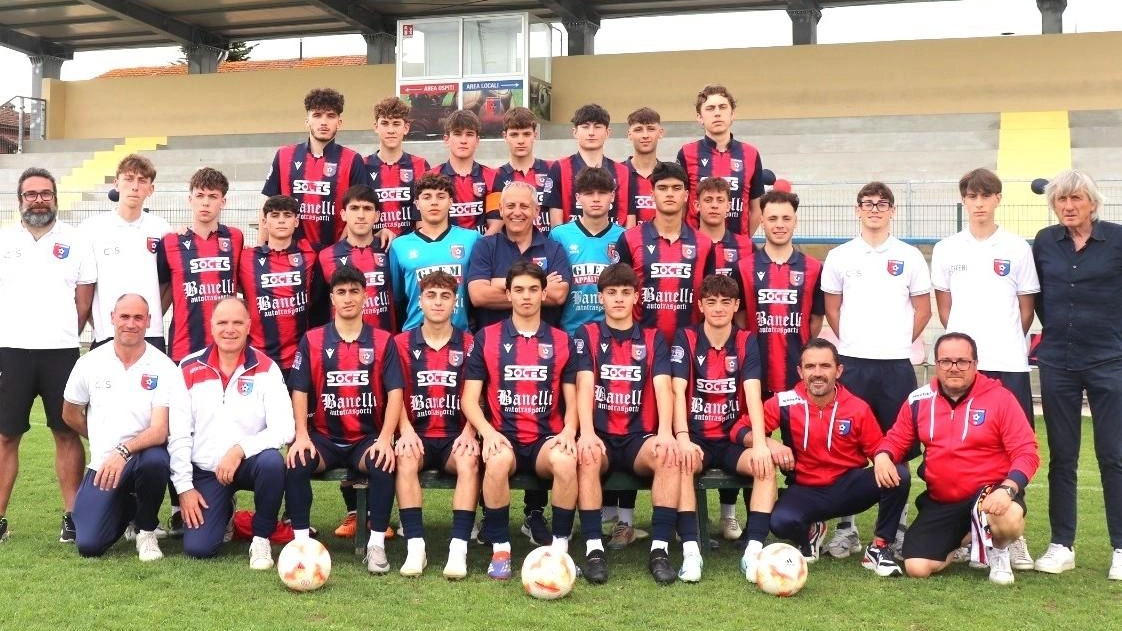 La squadra Juniores della Sinalunghese trionfa con 78 punti, miglior attacco e difesa, guidata da Marco Tintori. La squadra Juniores della Sinalunghese trionfa con 78 punti, miglior attacco e difesa, guidata da Marco Tintori.