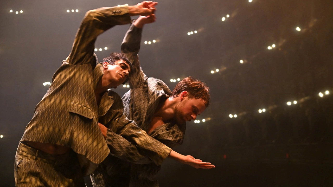 Un momento della performance Un momento della performance