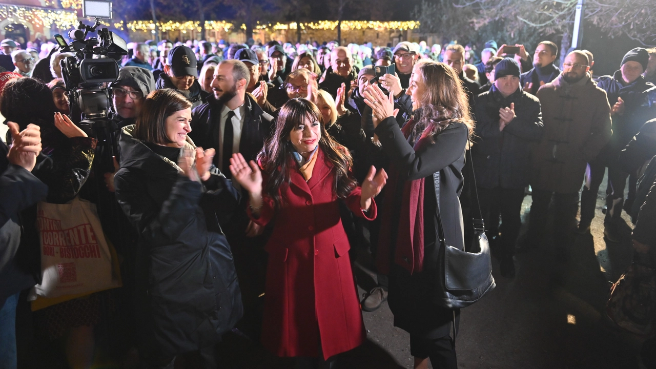 Stefania Proietti alla chiusura di campagna elettorale alla Città della Domenica Stefania Proietti alla chiusura di campagna elettorale alla Città della Domenica