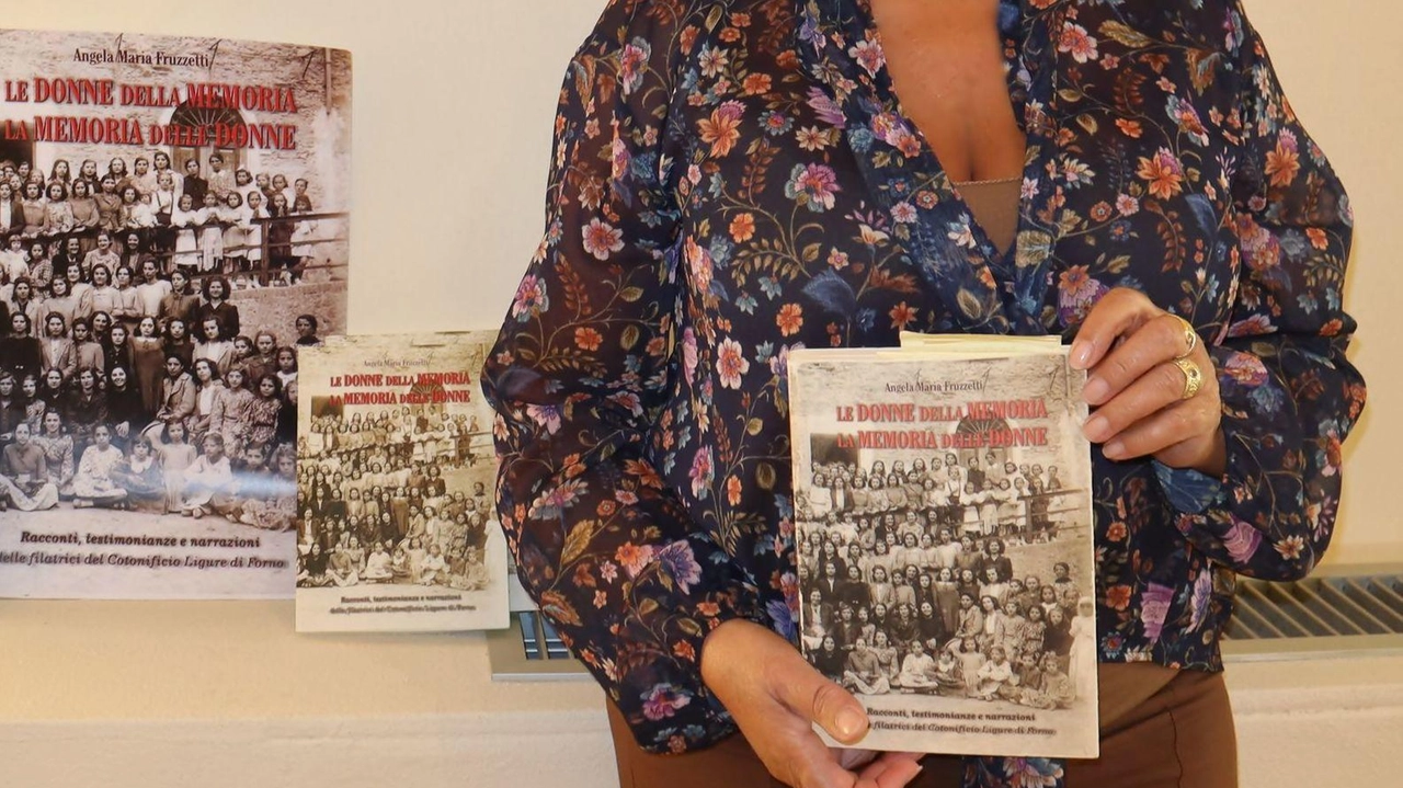 Angela Maria Fruzzetti è l’autrice del libro ’Le donne della memoria’, alla seconda edizione, dedicato alle filatrici di Forno Angela Maria Fruzzetti è l’autrice del libro ’Le donne della memoria’, alla seconda edizione, dedicato alle filatrici di Forno