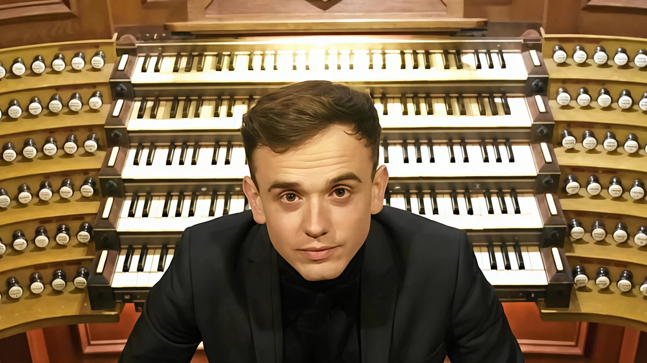 Thomas Ospital aprirà la 50esima edizione della rassegna “I Concerti di Sant’Andrea” domenica 3 novembre in Collegiata Thomas Ospital aprirà la 50esima edizione della rassegna “I Concerti di Sant’Andrea” domenica 3 novembre in Collegiata