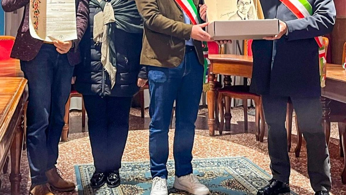 Visita istituzionale dell’amministrazione comunale di Vicchio a Fratta Polesine, cittadina che ha dato i natali a Giacomo Matteotti, dove si... Visita istituzionale dell’amministrazione comunale di Vicchio a Fratta Polesine, cittadina che ha dato i natali a Giacomo Matteotti, dove si...