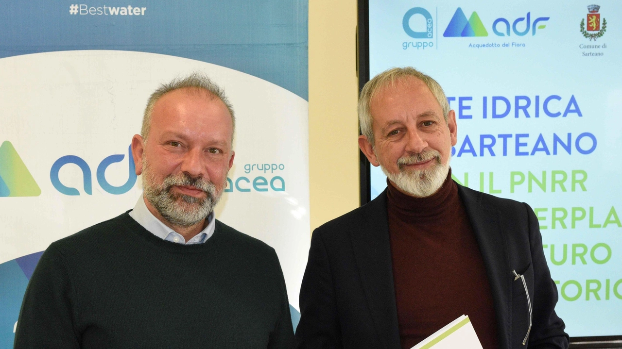 Francesco Landi, sindaco di Sarteano, con Roberto Renai, presidente di Acquedotto del Fiora, presentano gli interventi Pnrr Francesco Landi, sindaco di Sarteano, con Roberto Renai, presidente di Acquedotto del Fiora, presentano gli interventi Pnrr