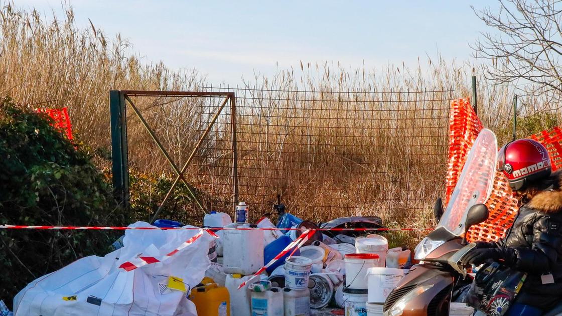 scarichi illegali imprenditori nei guai in quattro beccati dalle fototrappole