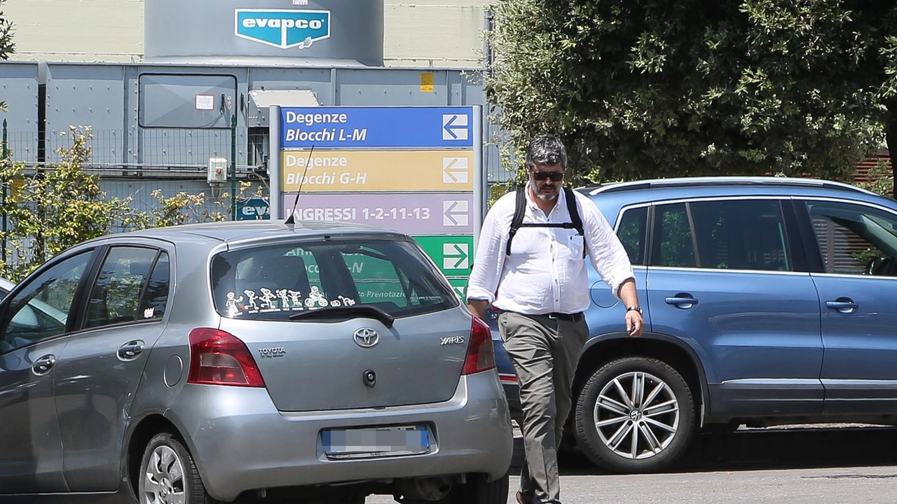 Il parcheggio davanti all’ospedale: cambiano le modalità di accesso Il parcheggio davanti all’ospedale: cambiano le modalità di accesso