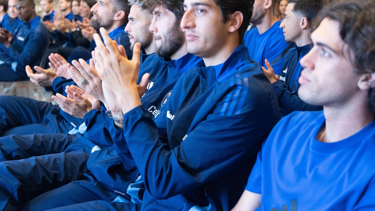 Serata speciale a Lugnano per la promozione del Pisa in Serie A con tre giocatori storici e l'allenatore Filippo Inzaghi. Serata speciale a Lugnano per la promozione del Pisa in Serie A con tre giocatori storici e l'allenatore Filippo Inzaghi.