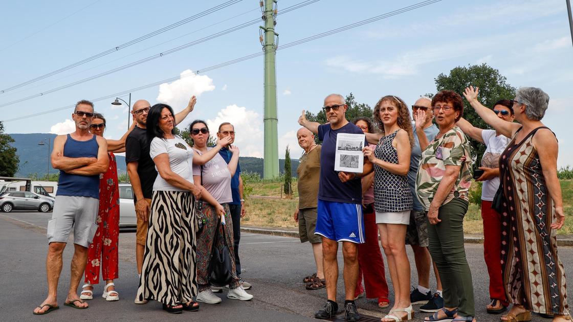 Elettrodotto, tavolo in Comune: "L’impatto deve migliorare" Elettrodotto, tavolo in Comune: "L’impatto deve migliorare"