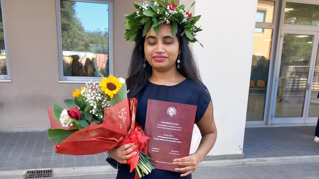 Laurea per Manisha Rani, studentessa ipovedente. La sua tesi sulla Costituzione Laurea per Manisha Rani, studentessa ipovedente. La sua tesi sulla Costituzione