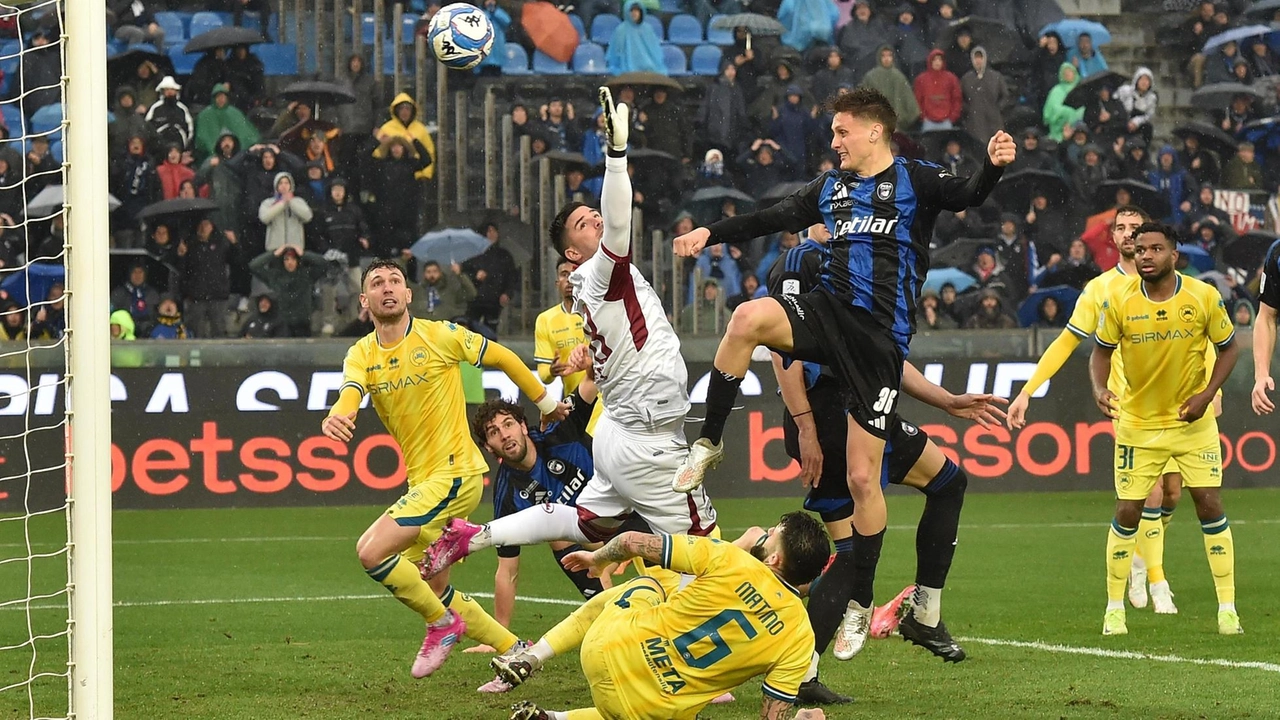 Il gol siglato da Gabriele Piccinini, 23 anni, e poi annullato dall’arbitro (Foto Masotti per Valtriani) Il gol siglato da Gabriele Piccinini, 23 anni, e poi annullato dall’arbitro (Foto Masotti per Valtriani)