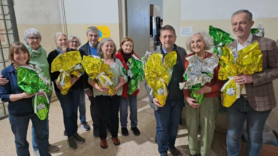 uovo sospeso ant a pasqua la solidarietà si moltiplica