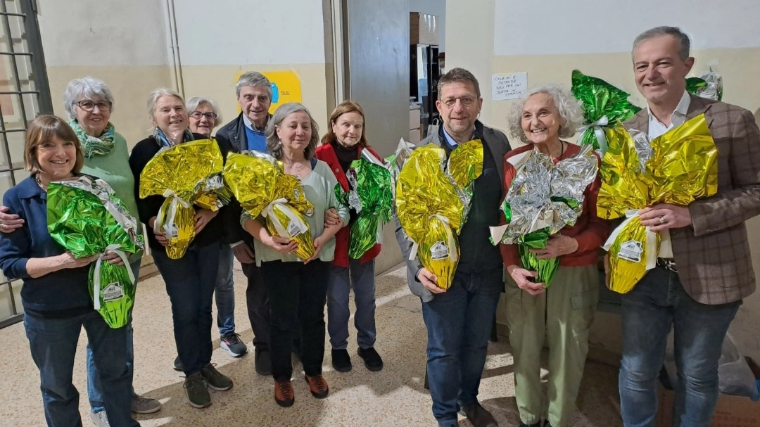 Uovo sospeso Ant, la consegna nella sede dell'associazione Angeli della Città