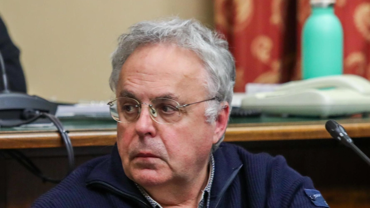 Acque agitate a Borgo San Lorenzo per lo stadio comunale Romanelli. Se le vicissitudini societarie della Fortis Juventus hanno trovato... Acque agitate a Borgo San Lorenzo per lo stadio comunale Romanelli. Se le vicissitudini societarie della Fortis Juventus hanno trovato...