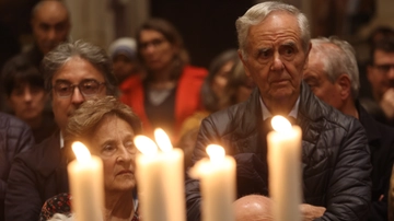La Toscana e i funerali di Papa Francesco: il lutto, i maxischermi e le veglie