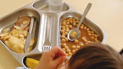 Suonerà lunedì la campanella per i 27.379 studenti pratesi. A fare i conti sono gli uffici comunali: all’infanzia statale sono... Suonerà lunedì la campanella per i 27.379 studenti pratesi. A fare i conti sono gli uffici comunali: all’infanzia statale sono...