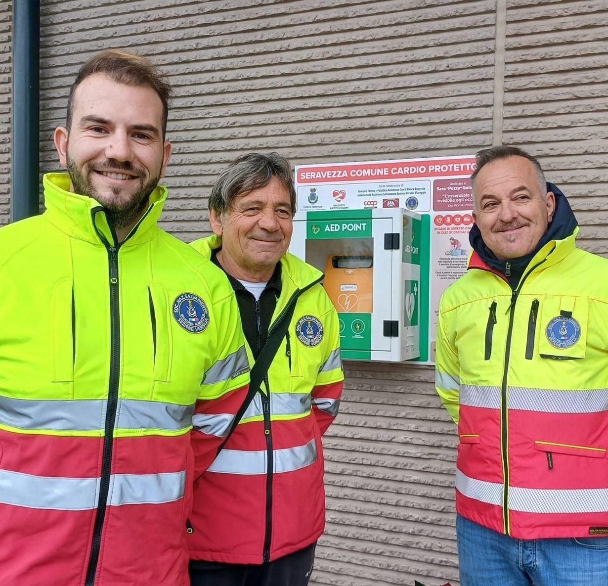 https://www.lanazione.it/image-service/view/acePublic/alias/contentid/NmQ2ZGYwYjEtMzlhMC00/0/defibrillatore-presto-un-altro-al-mediceo.jpeg