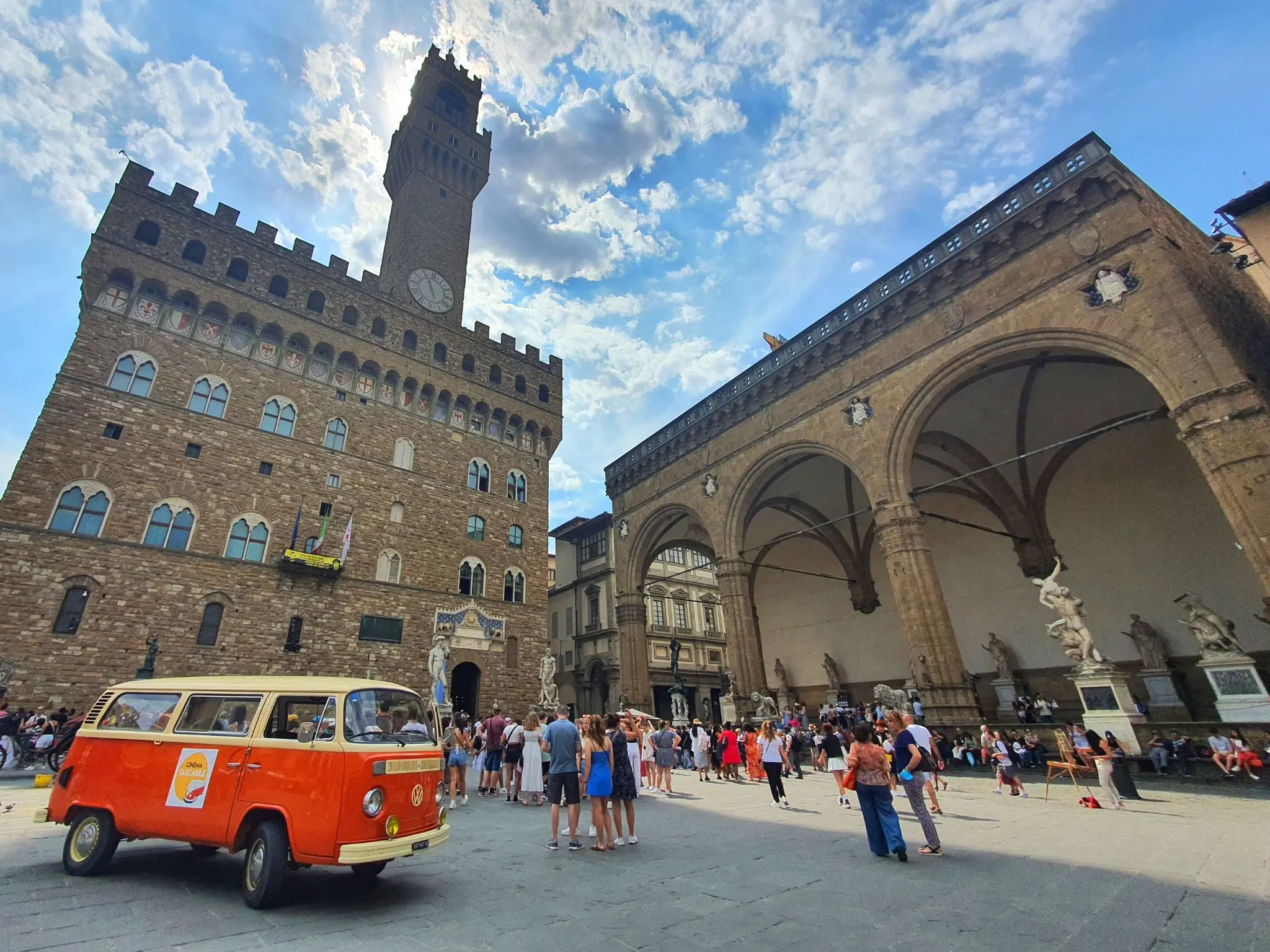 A Firenze torna il furgoncino che porta il cinema nei quartieri