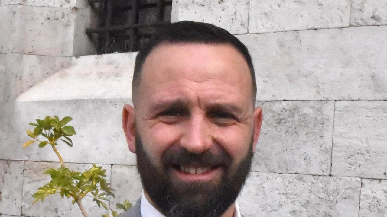 Il sindaco di Abbadia Niccolò Volpini Il sindaco di Abbadia Niccolò Volpini