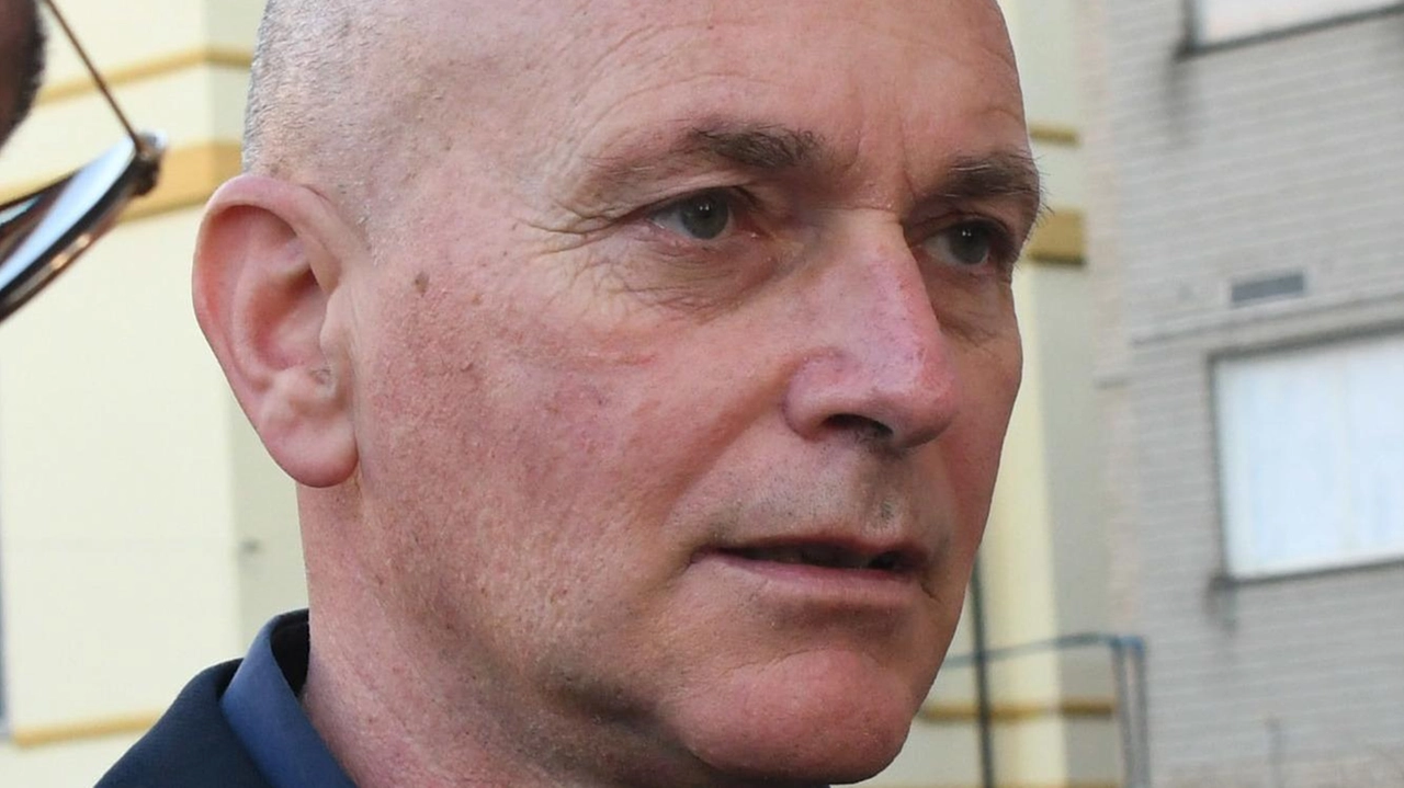 Il consigliere di FdI critica la gestione dell'asilo nido i Cuccioli a Carrara, denunciando problemi strutturali e disagi per le famiglie. Il consigliere di FdI critica la gestione dell'asilo nido i Cuccioli a Carrara, denunciando problemi strutturali e disagi per le famiglie.