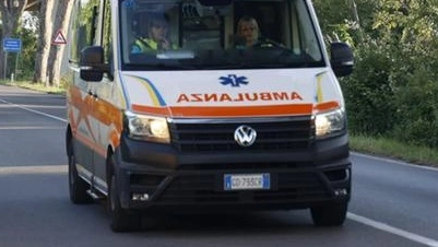 Ambulanza della Misericordia in una foto di repertorio Ambulanza della Misericordia in una foto di repertorio