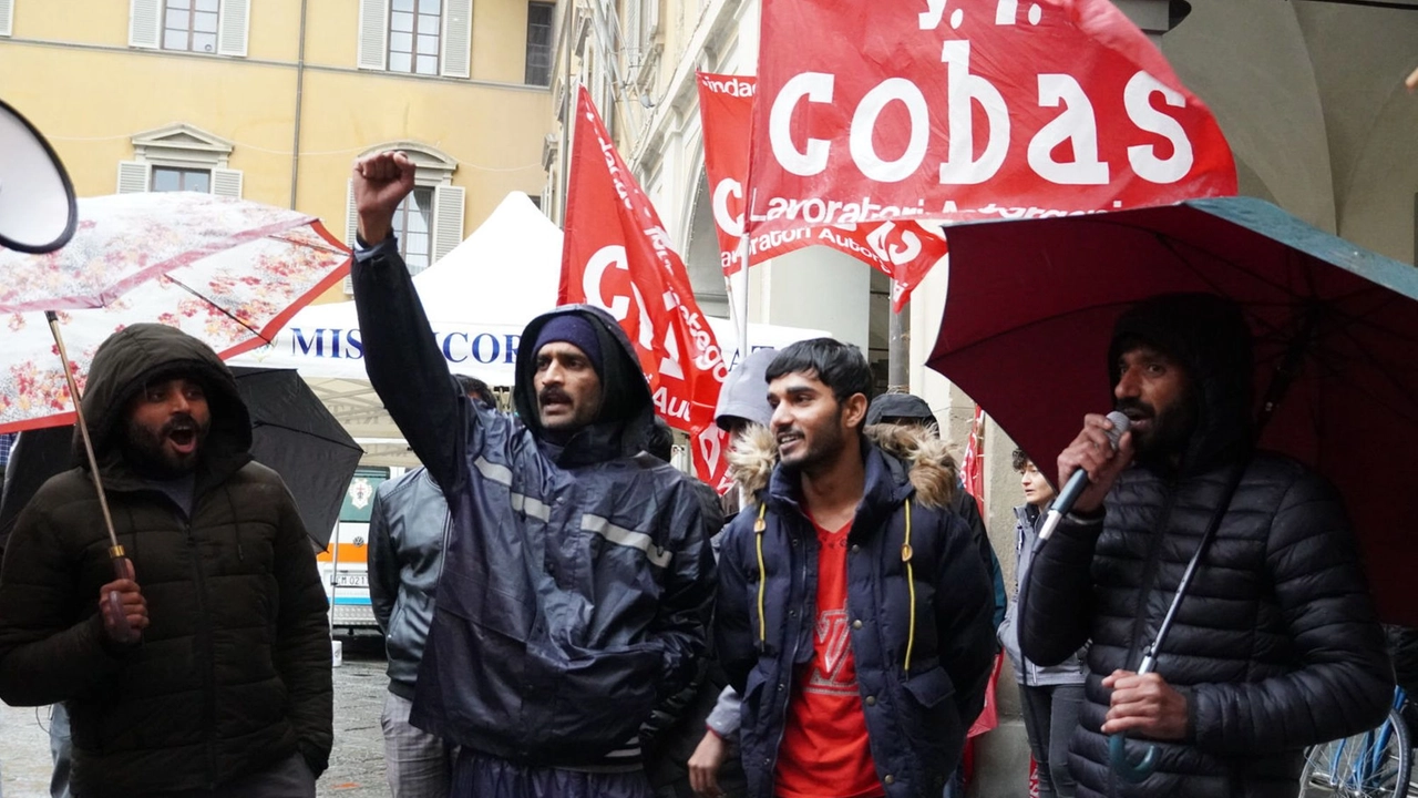 Una manifestazione dei lavoratori Una manifestazione dei lavoratori